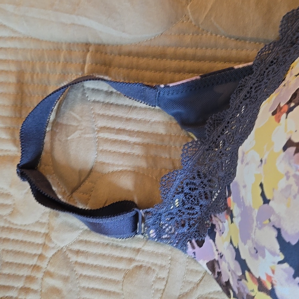 Torrid Bra Bundle - 44DDD!! - Picture 15 of 17